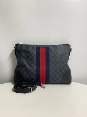 Gucci GG Supreme Monogram Appia East - West Messenger Bag w/COA – Excellent Cond
